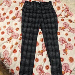 Nine West Black Plaid Pants (size 6)